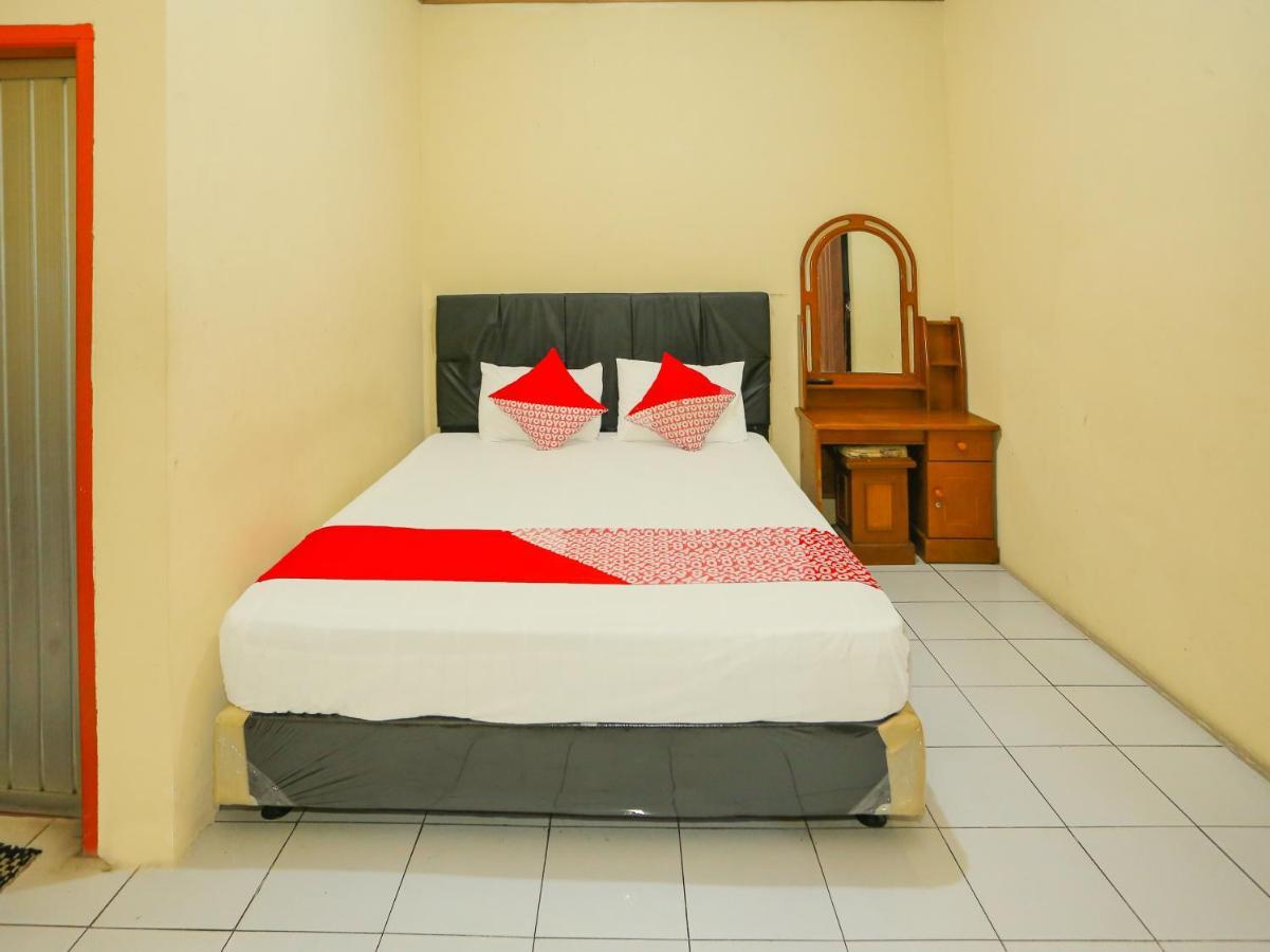 Oyo 93136 Hotel Santo Djaya 2 Богор Экстерьер фото