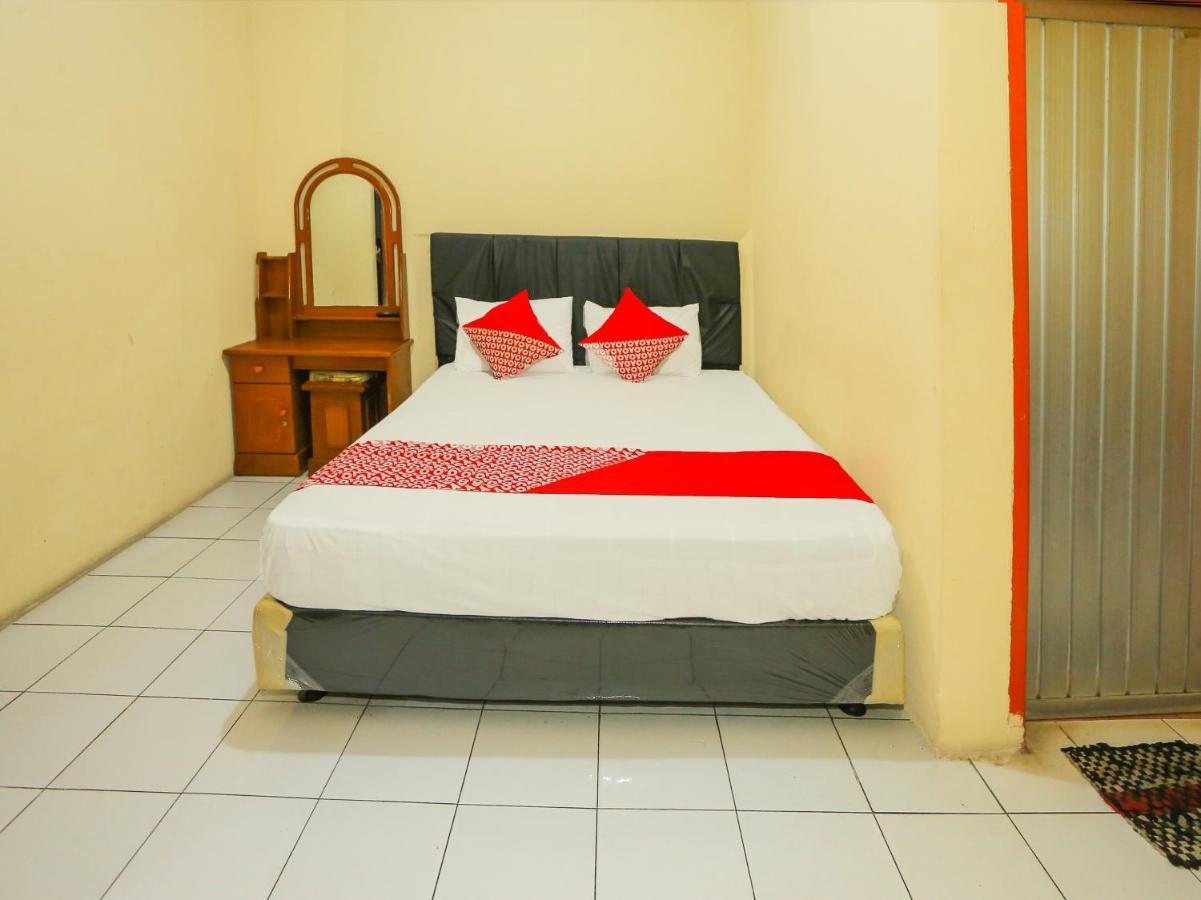 Oyo 93136 Hotel Santo Djaya 2 Богор Экстерьер фото