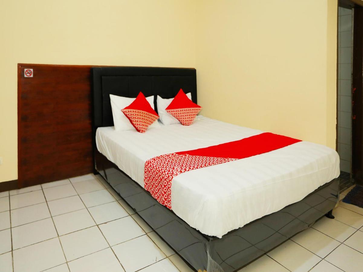 Oyo 93136 Hotel Santo Djaya 2 Богор Экстерьер фото