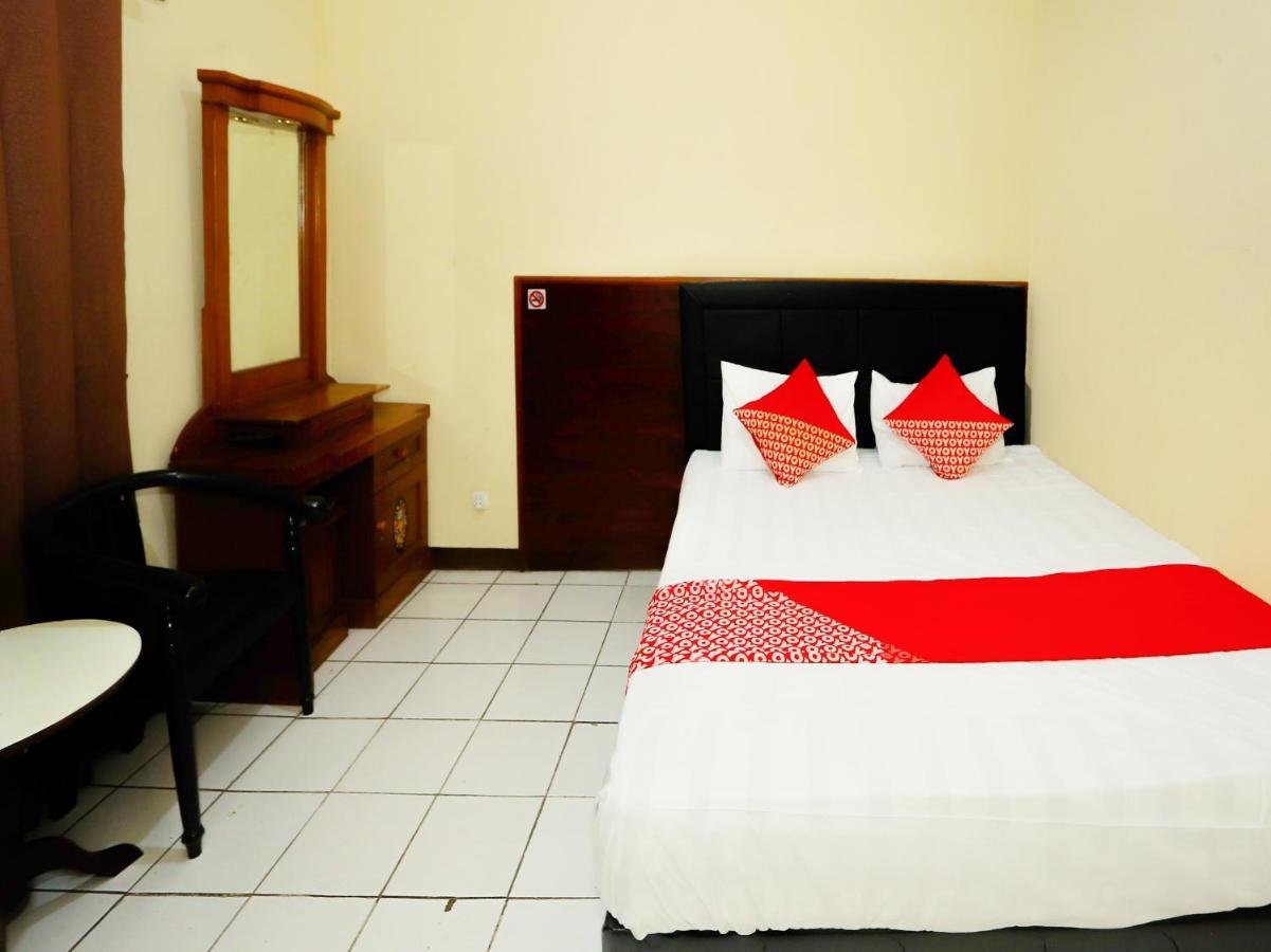 Oyo 93136 Hotel Santo Djaya 2 Богор Экстерьер фото