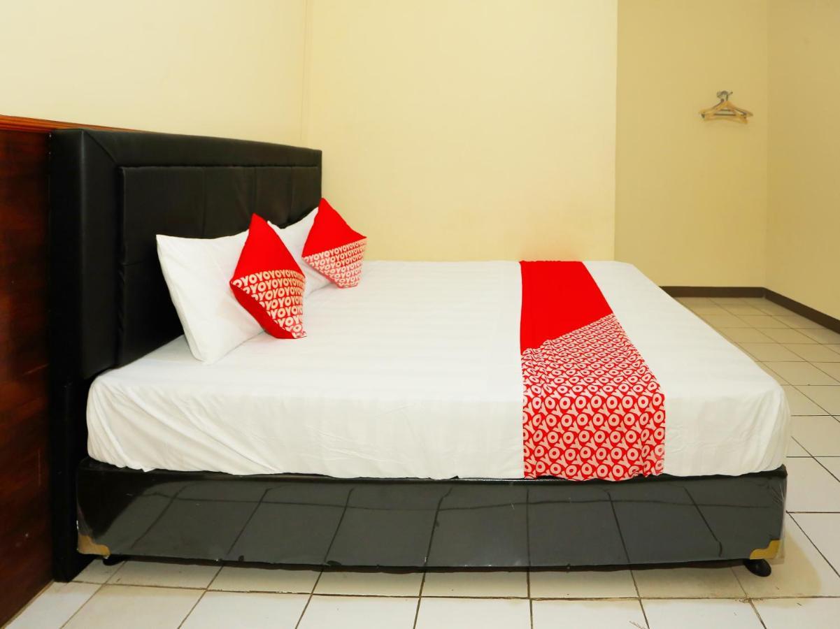 Oyo 93136 Hotel Santo Djaya 2 Богор Экстерьер фото