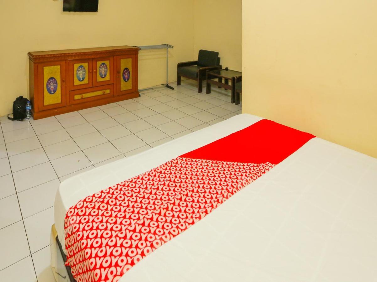 Oyo 93136 Hotel Santo Djaya 2 Богор Экстерьер фото